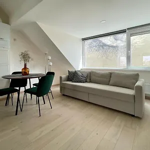  Appartement Charming Duplex On The Canal België