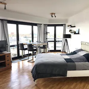  Appartement Cosy, Modern Studio With An Awesome View Of België